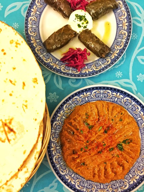 Mirza ghasemí y dolmeh